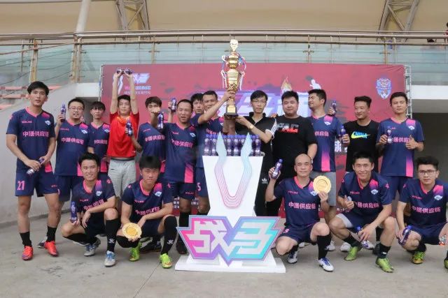 特温特战胜图恩，泽鲁基攻入制胜球